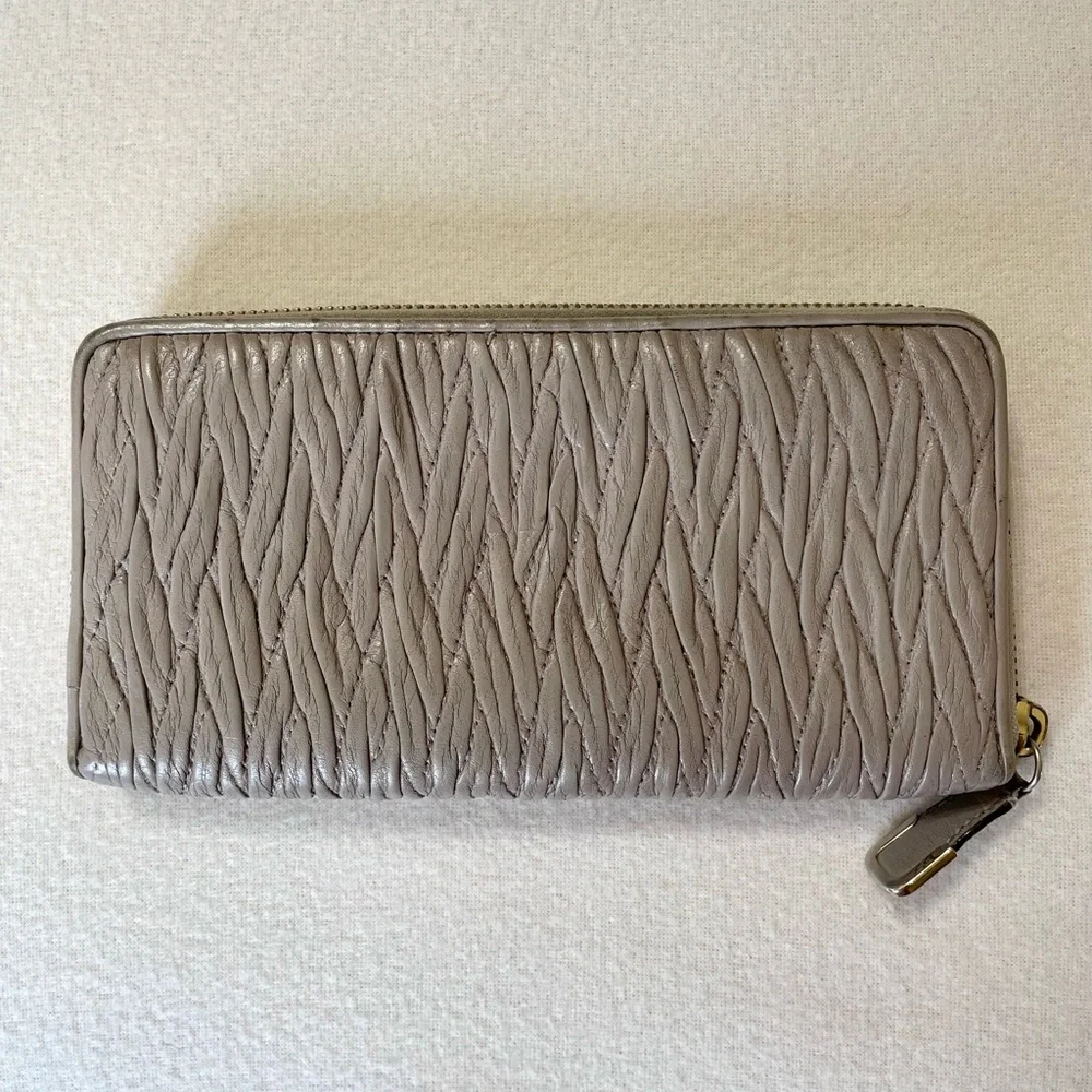 Vintage Coach Madison Gray Gathered Twist Leather Wallet Accordion Zip Around